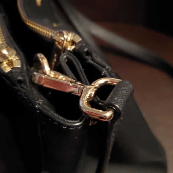 MK- Saffiano Leather Large Jet Set Double Zip Tote - Picture 12 of 15